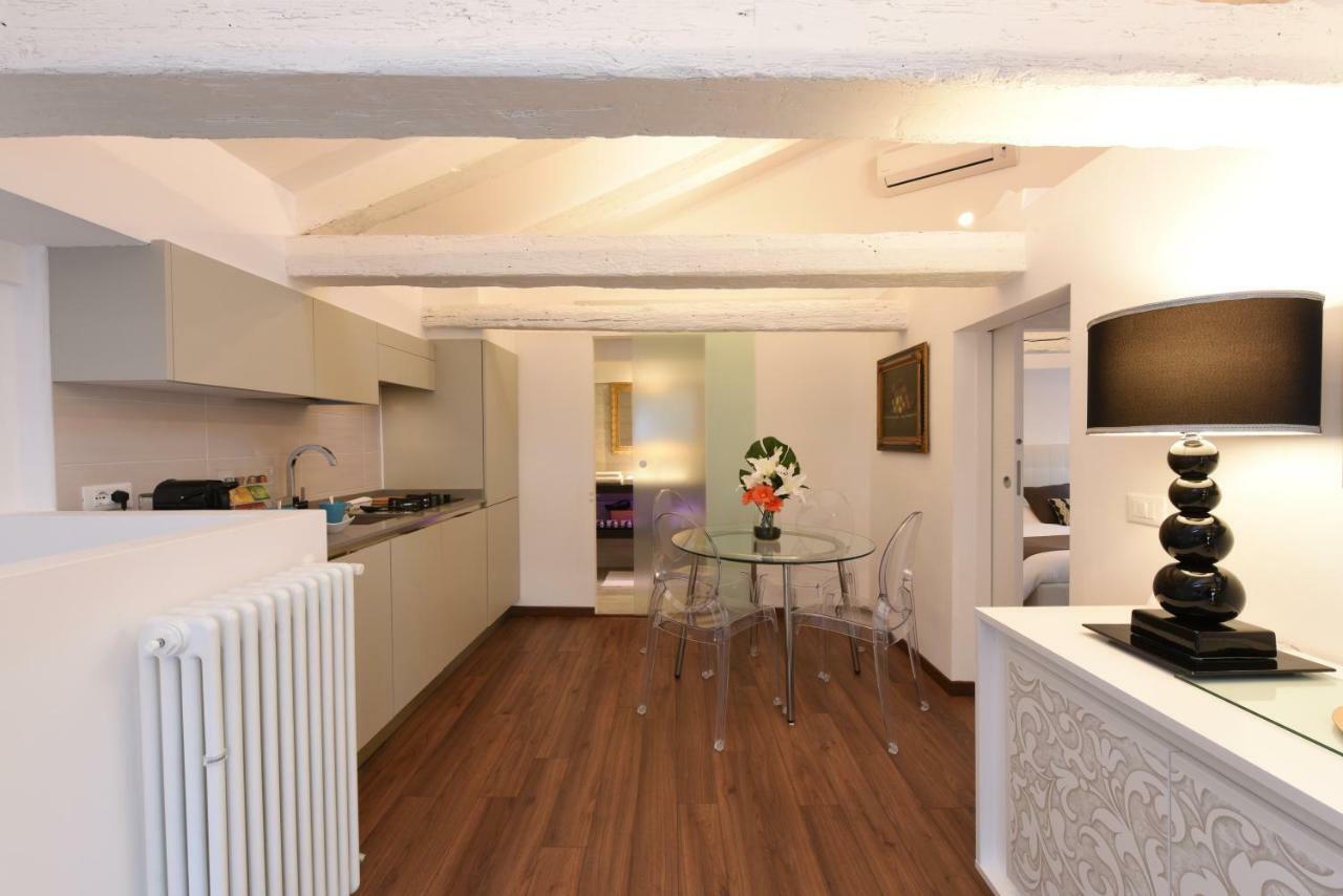 Sweet Apartment Frari Venedig Exteriör bild