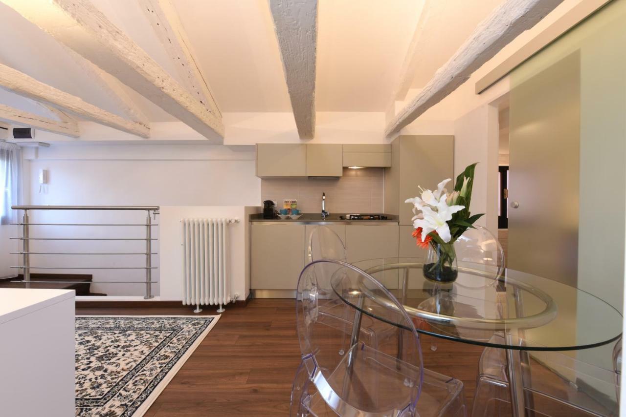 Sweet Apartment Frari Venedig Exteriör bild